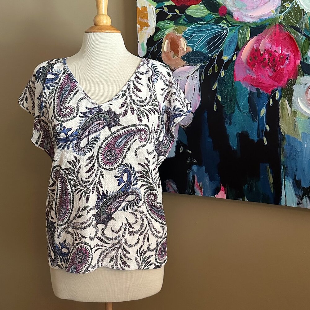 LOFT Paisley Jacquard Top w/ Flutter Sleeves & V‑Neck NWT Size Large